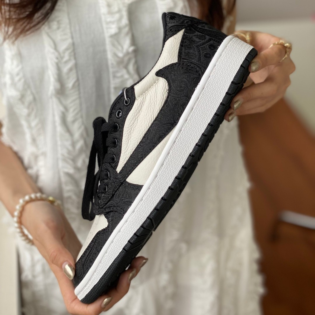Black Printing Custom Sneakers Air Jordan 1 Travis Scott