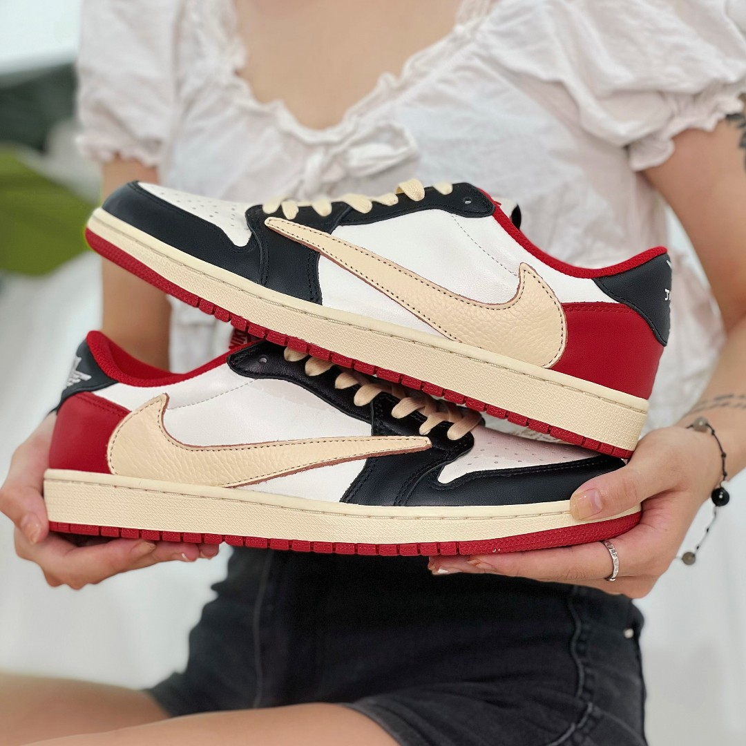 Travis scott jordan 1 red sale