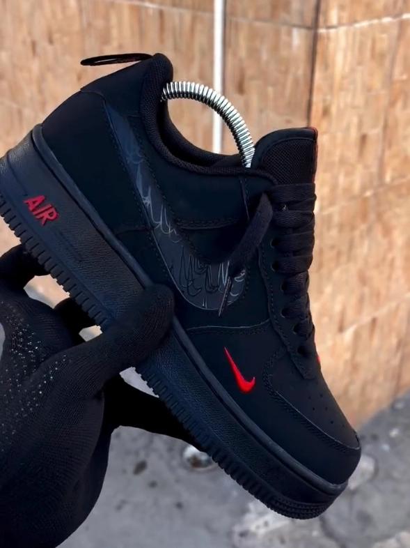 Pure Black Custom Sneakers Air Force 1