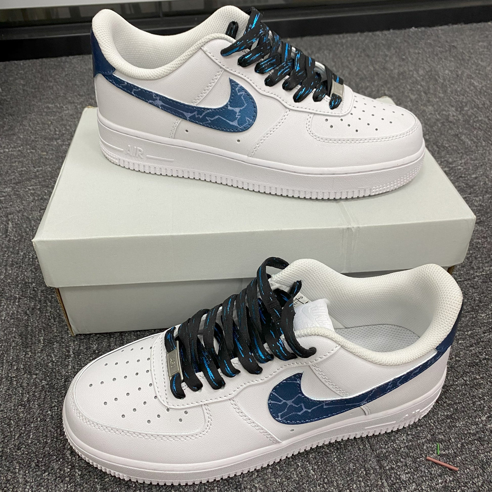 Custom Air Force 1 White And Blue With Cracked - Pattern