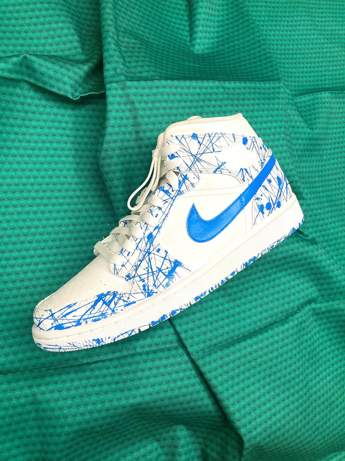 Custom Air Jordan 1 White Blue Splatter Pattern