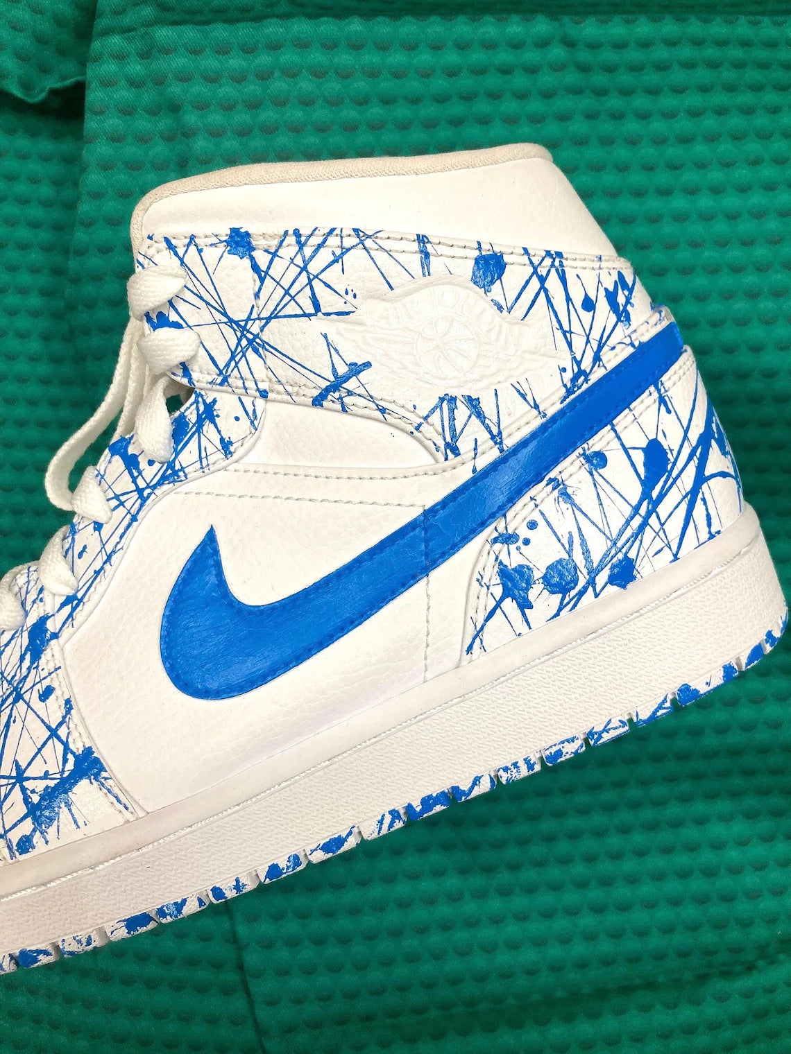 Custom Air Jordan 1 White Blue Splatter Pattern